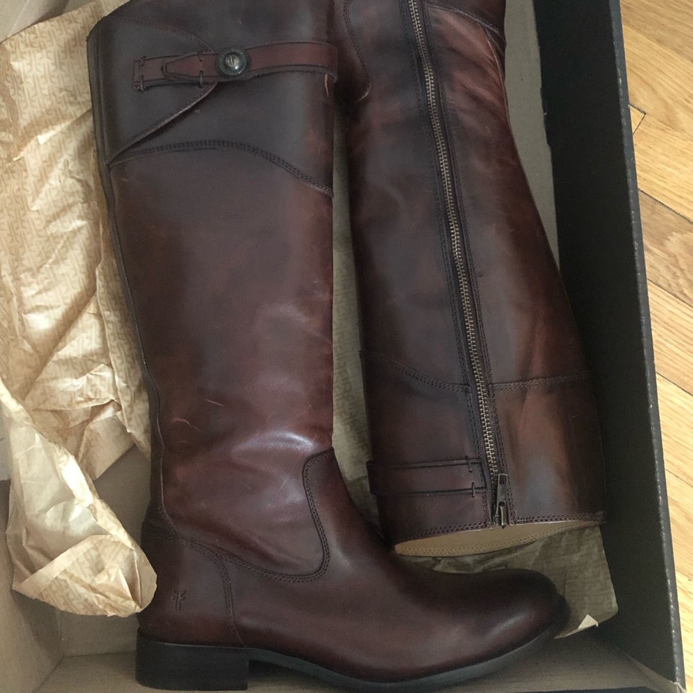 NWOT FRYE RIDING BOOTS